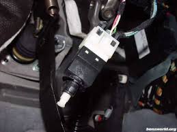 See U3304 repair manual